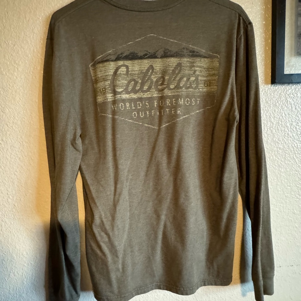 Cabelas Shirt - Picture 2 of 3